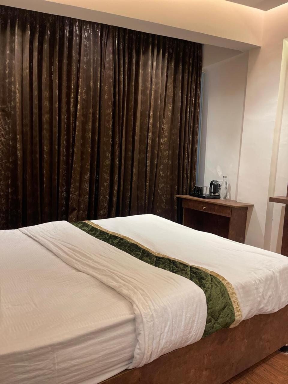 The Taaj Comforts Bangalore Exterior photo